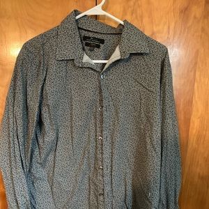 Men’s long sleeve button down shirt. Slim fit